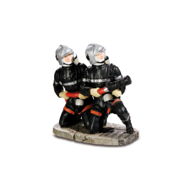 Statuette duo Pompiers accroupis avec lance incendie